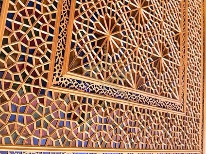 نمونه ای از گره در طراحی نمای مسجد و مصلی