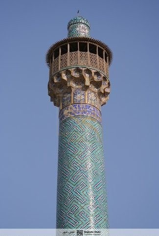 نمونه ای از  مناره در طراحی نمای مسجد و مصلی