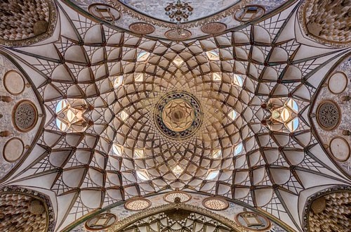 نمونه ای از یزدی بندی در طراحی نمای مسجد و مصلی